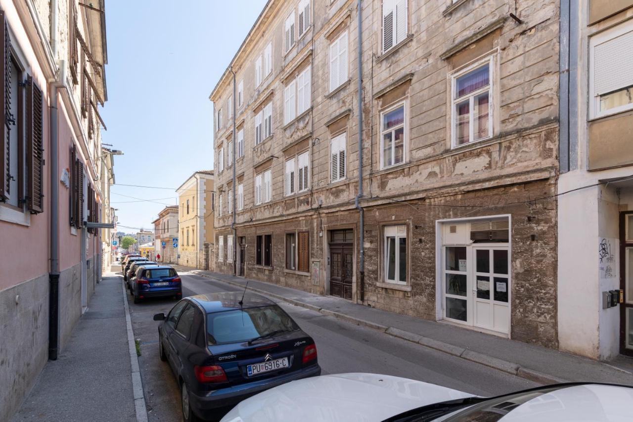 Centar City Pula Apartments Esterno foto